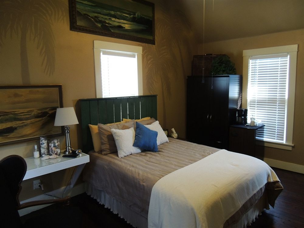 Lyons Twin Mansions Hotel Fort Scott Buitenkant foto