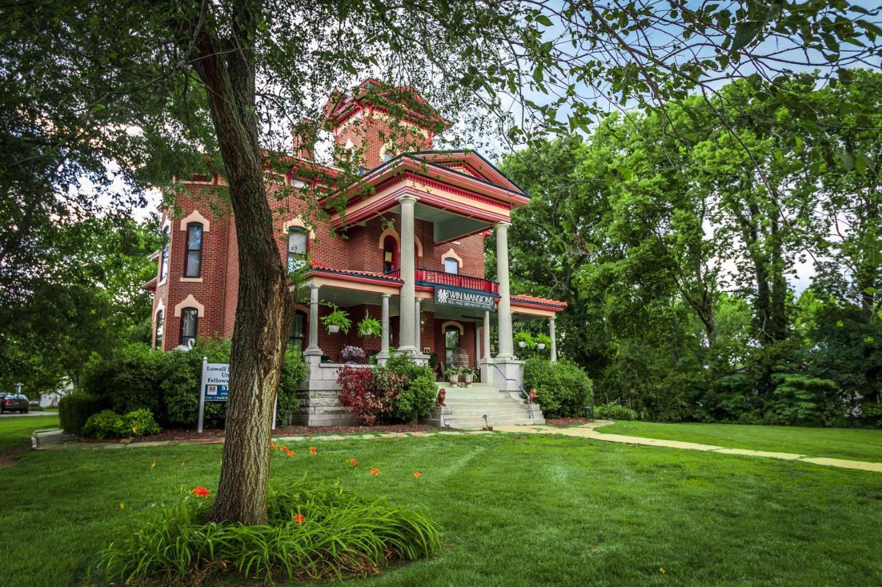 Lyons Twin Mansions Hotel Fort Scott Buitenkant foto