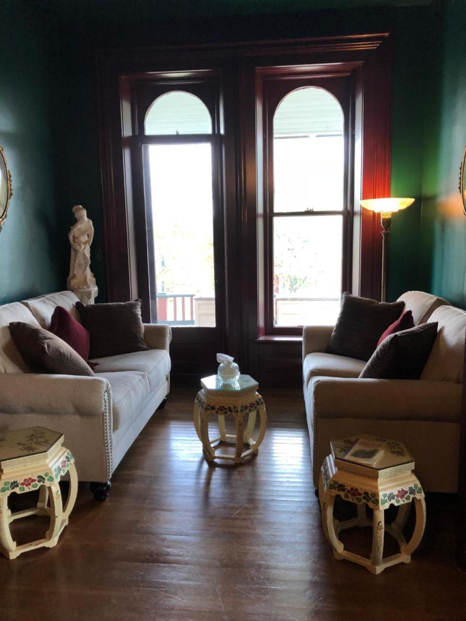 Lyons Twin Mansions Hotel Fort Scott Buitenkant foto